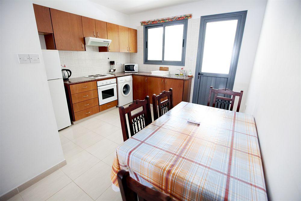 Appartamento Julipapas Gardens Paphos Esterno foto